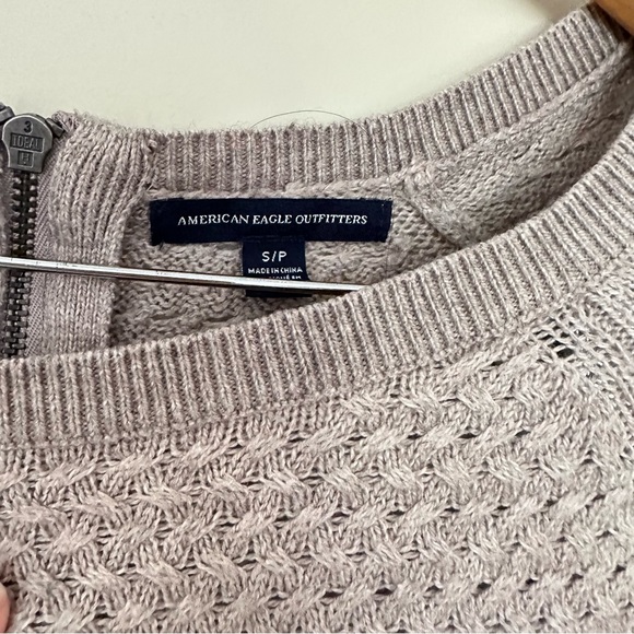 American Eagle Oatmeal Sweater - Picture 5 of 7